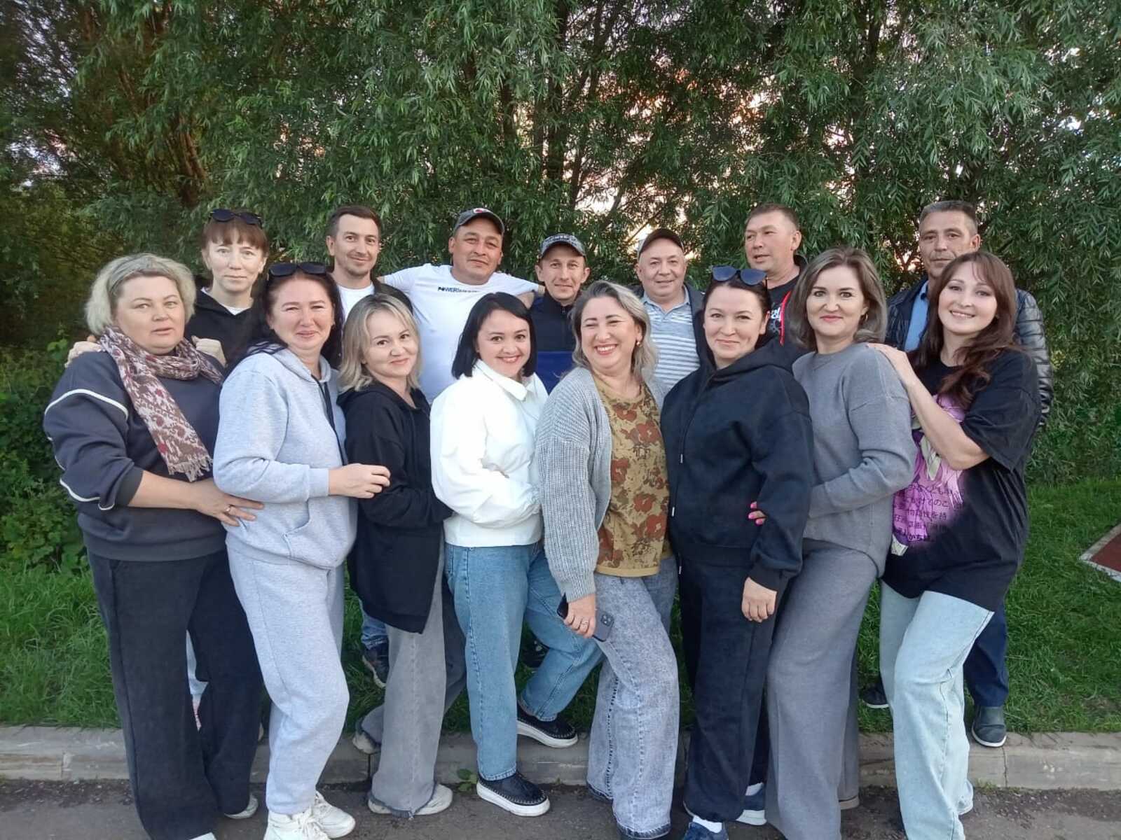 Здесь каждый кустик  мне знаком...