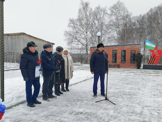 В с. Гарибашево состоялось открытие сквера Славы и Памяти.