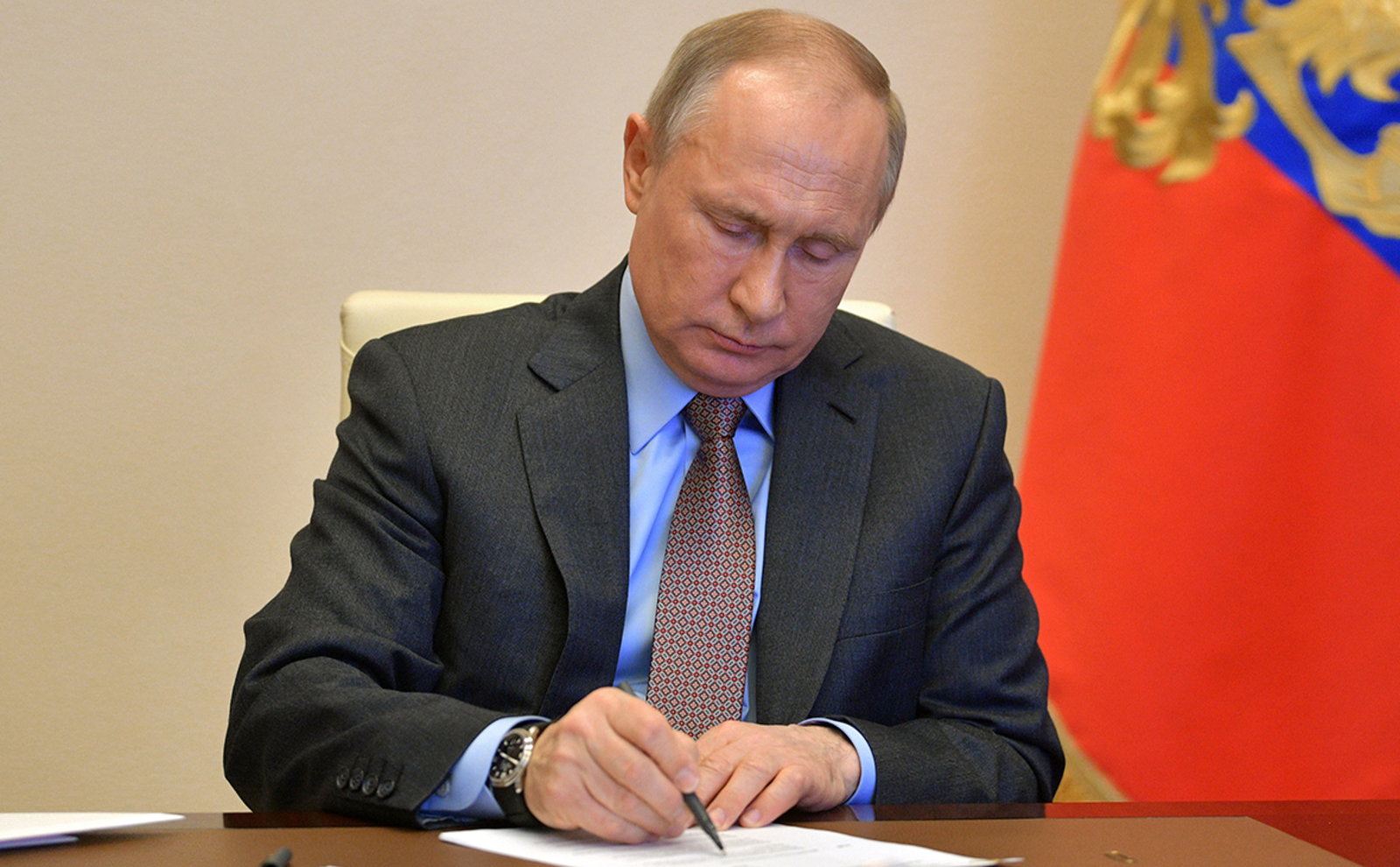 Путин подписал указ о дополнительных гарантиях для военных
