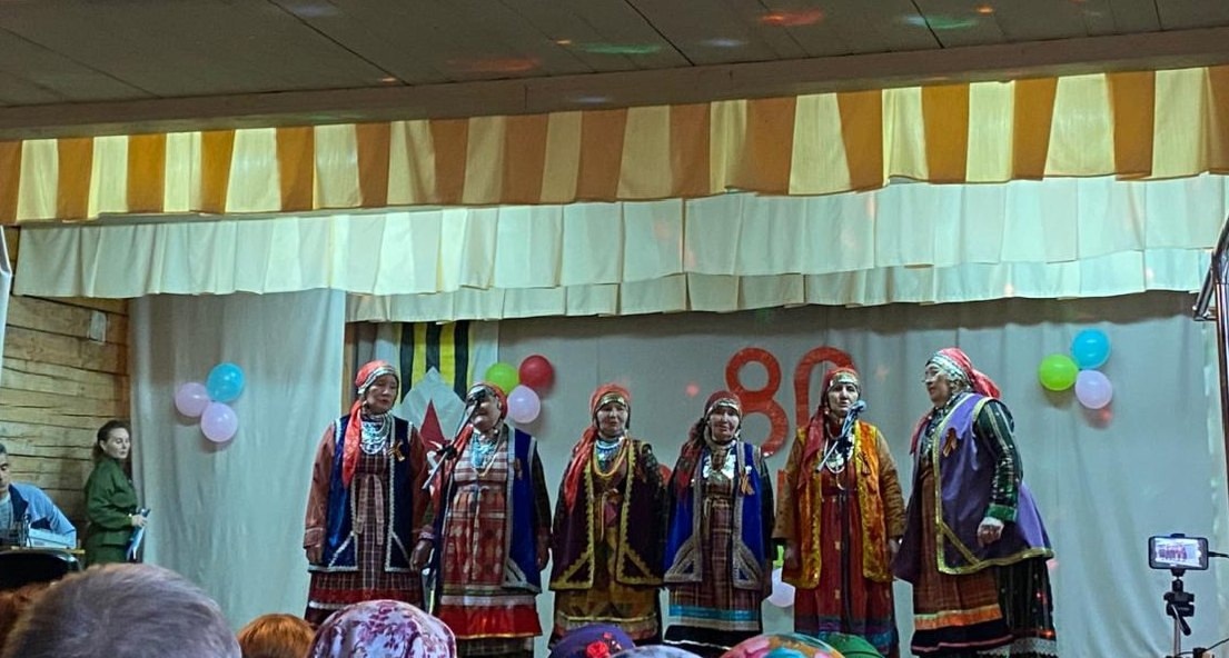 Яркий праздничный концерт в честь 80-летия Победы