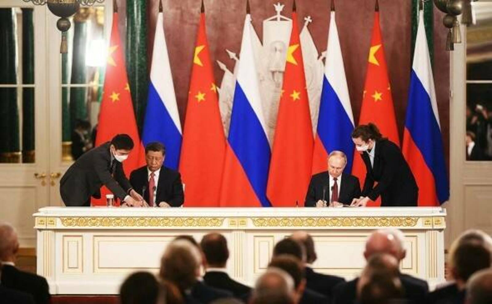 Россия и Китай договорились бороться с «тремя силами зла»