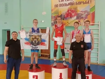 Юные борцы  представили район на краевом турнире