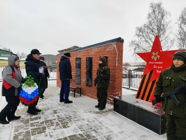 В с. Гарибашево состоялось открытие сквера Славы и Памяти.