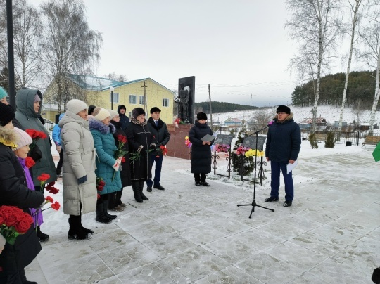 Священная память жива