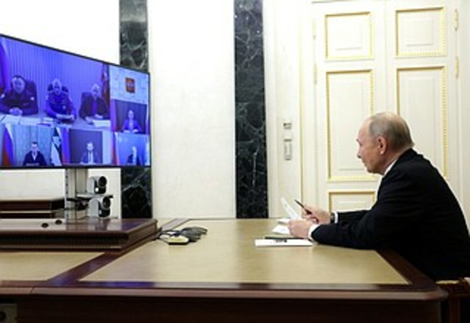 Владимир Путин  провёл совещание с членами Правительства